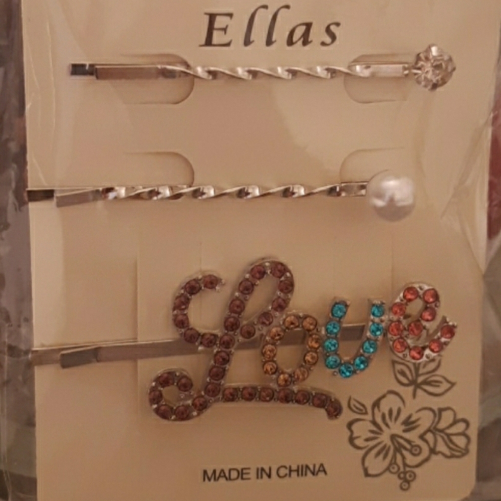 Ellas Hair Clips - Picture 3 of 3